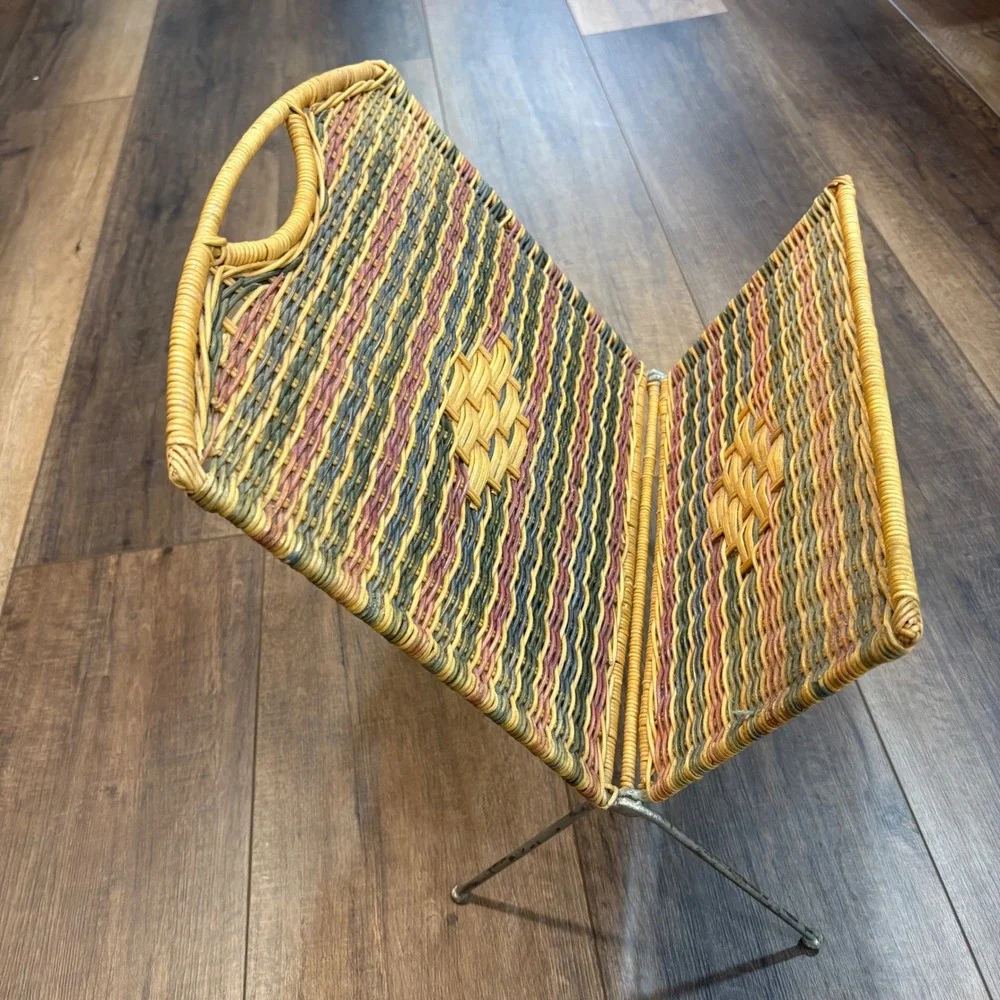 Vintage Wicker Magazine Rack Folding Metal Floor Stand Woven Boho Earth Tones